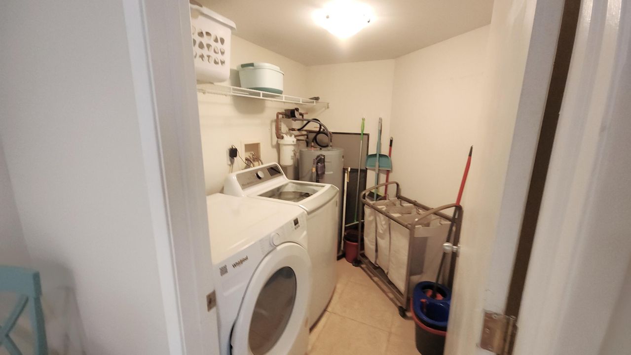 В аренду: $4,999 (2 спален, 2 ванн, 1160 Квадратных фут)