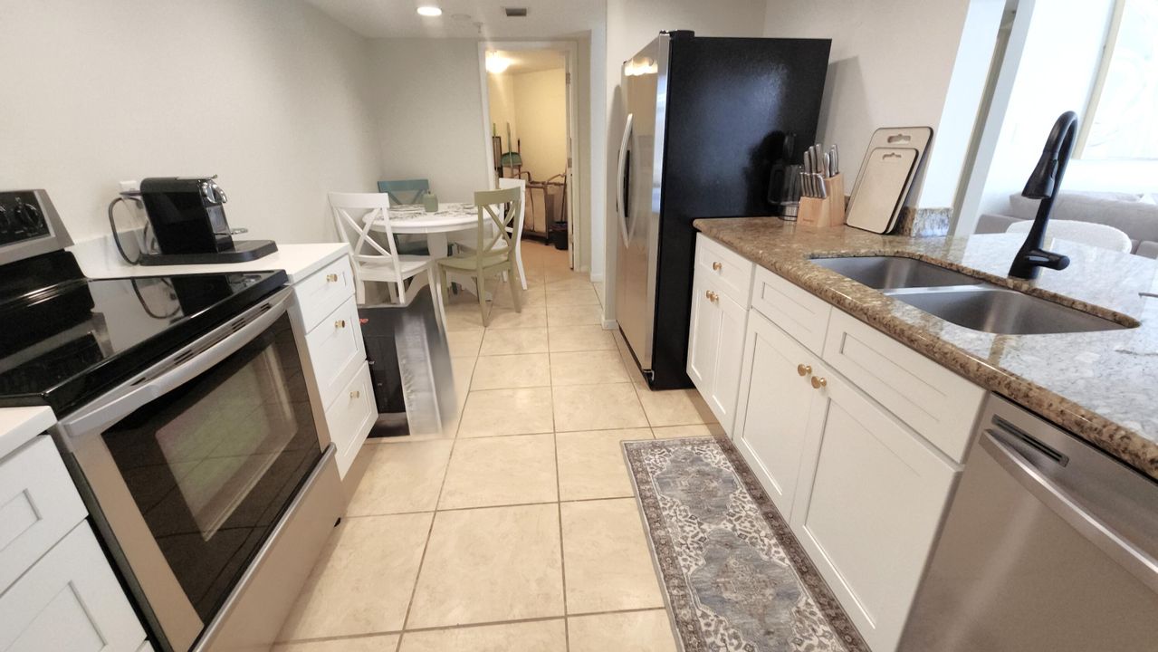 В аренду: $4,999 (2 спален, 2 ванн, 1160 Квадратных фут)