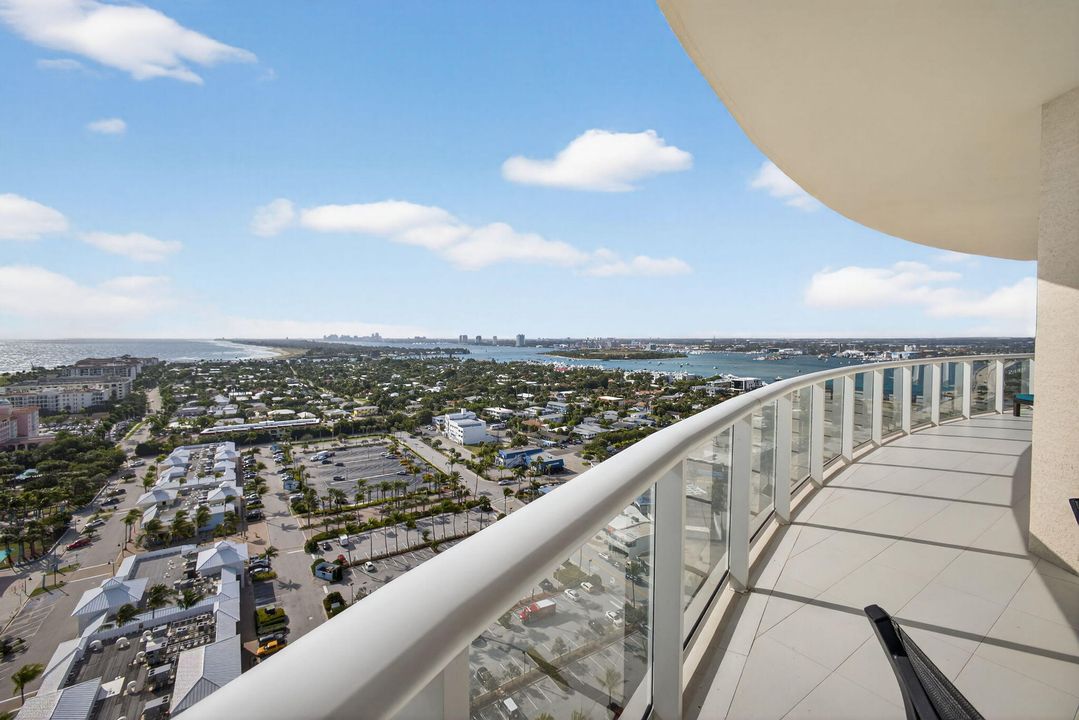 En Venta: $2,625,000 (2 camas, 2 baños, 2115 Pies cuadrados)