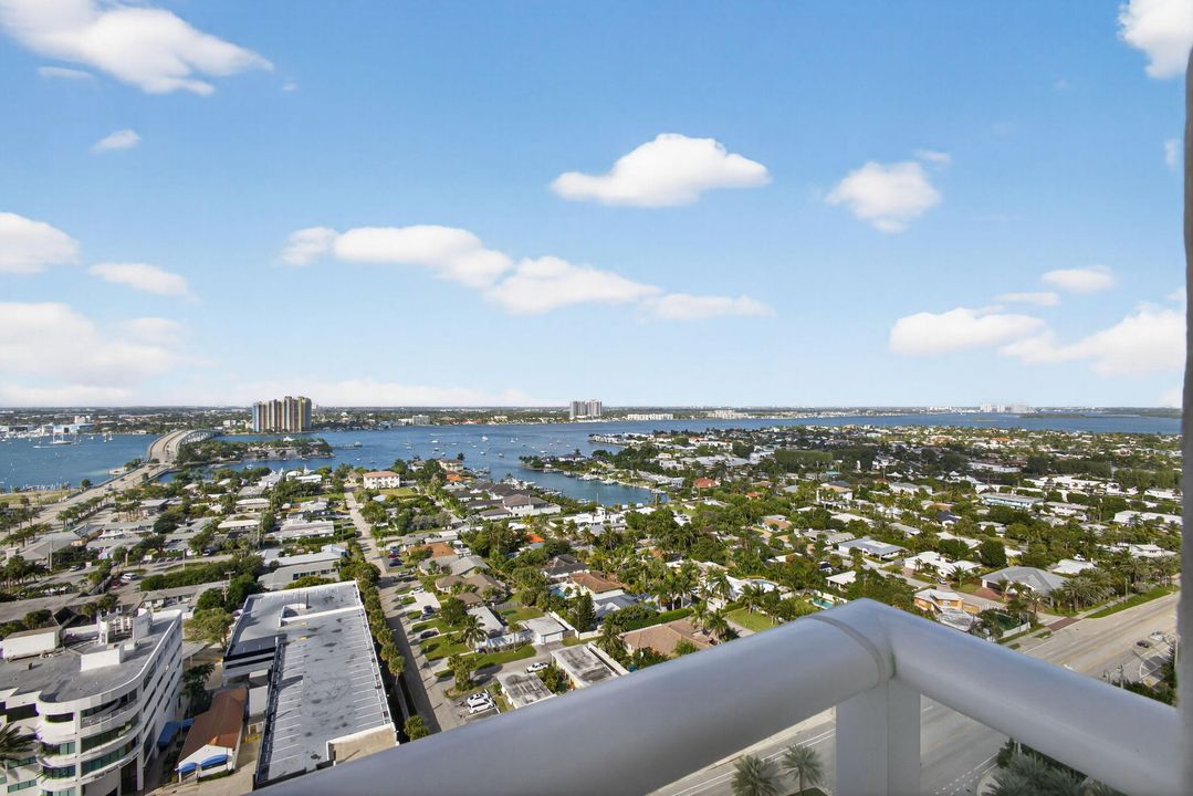 En Venta: $2,625,000 (2 camas, 2 baños, 2115 Pies cuadrados)