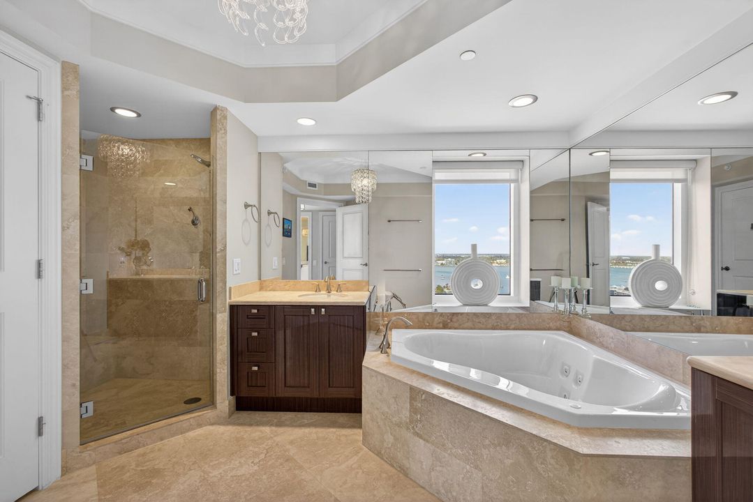 En Venta: $2,625,000 (2 camas, 2 baños, 2115 Pies cuadrados)