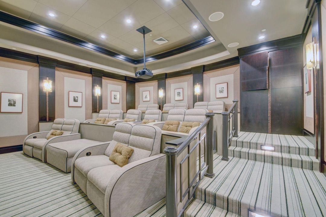 En Venta: $2,625,000 (2 camas, 2 baños, 2115 Pies cuadrados)