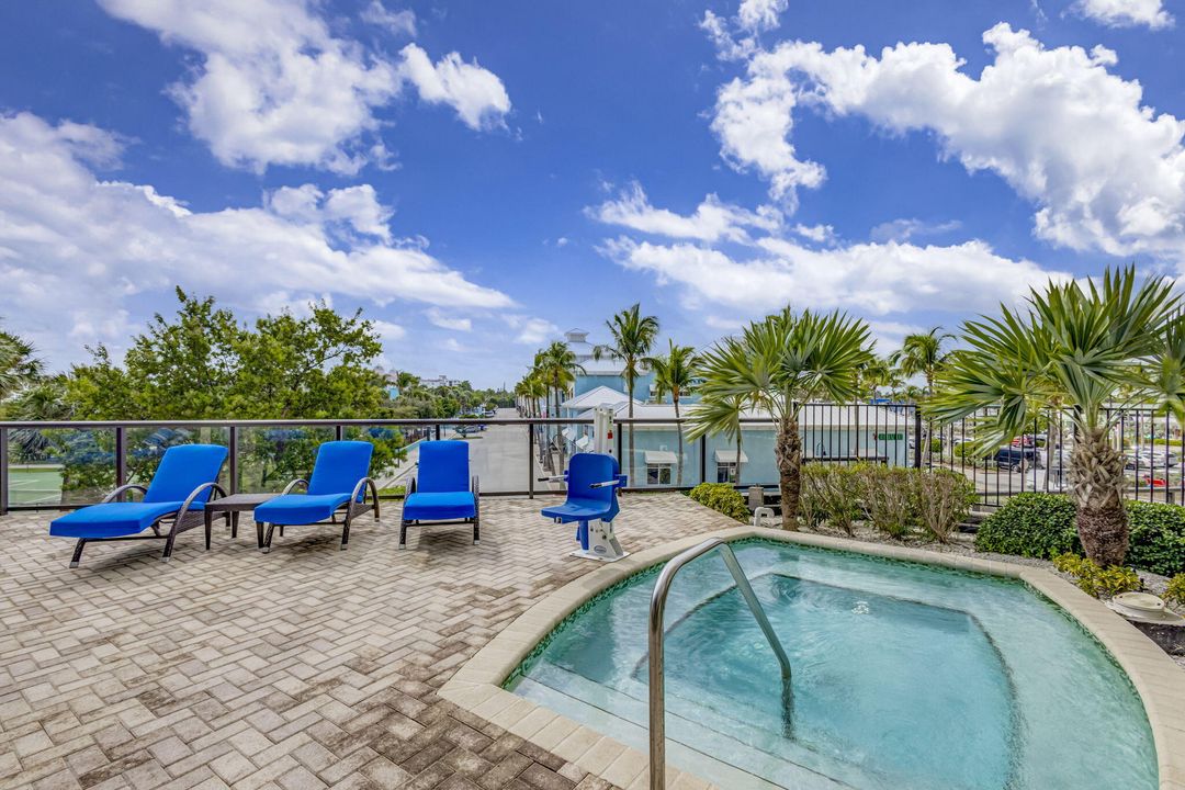 En Venta: $2,625,000 (2 camas, 2 baños, 2115 Pies cuadrados)