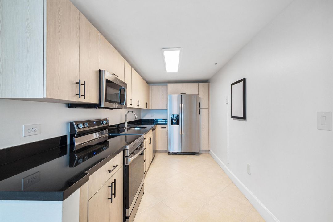 For Rent: $3,000 (2 beds, 2 baths, 1100 Square Feet)