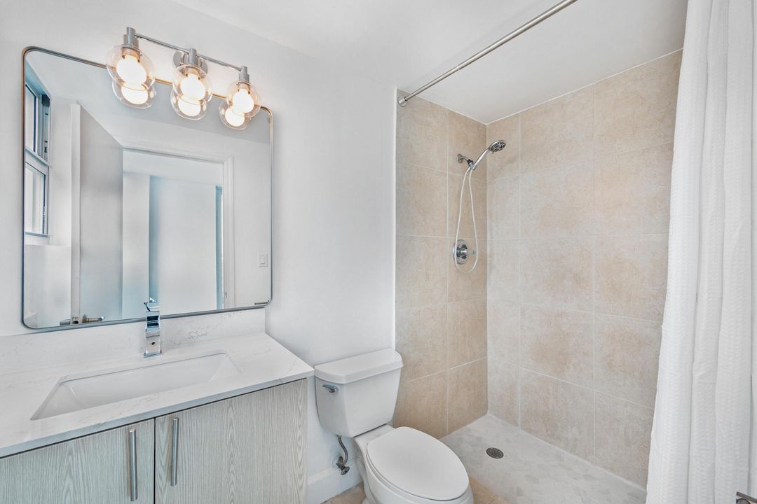 For Rent: $3,000 (2 beds, 2 baths, 1100 Square Feet)