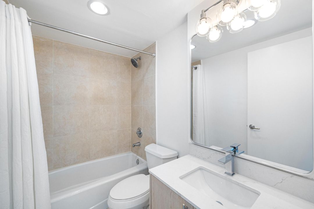 For Rent: $3,000 (2 beds, 2 baths, 1100 Square Feet)