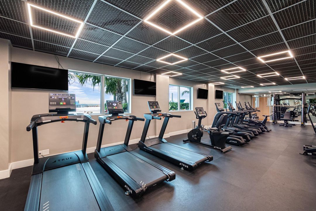 For Rent: $3,000 (2 beds, 2 baths, 1100 Square Feet)