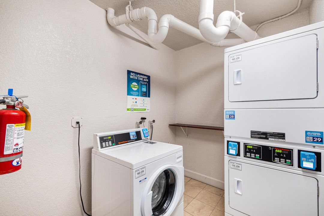 For Rent: $3,000 (2 beds, 2 baths, 1100 Square Feet)