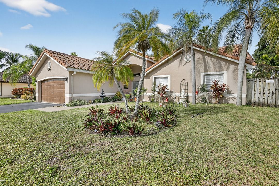 En Venta: $725,000 (4 camas, 2 baños, 2031 Pies cuadrados)