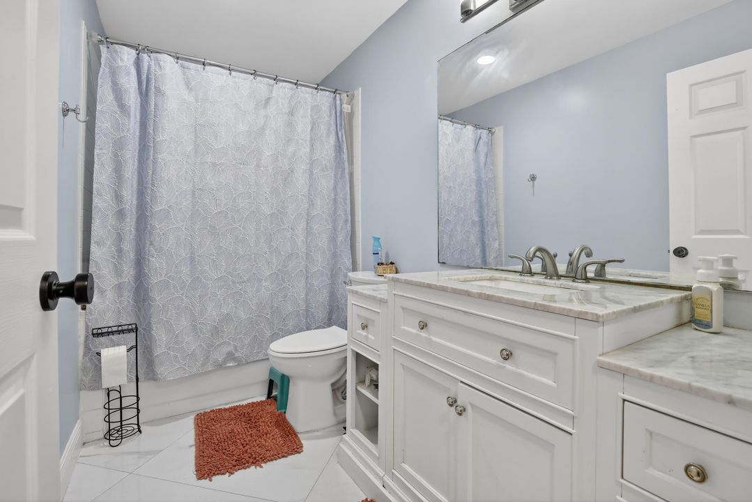 En Venta: $725,000 (4 camas, 2 baños, 2031 Pies cuadrados)