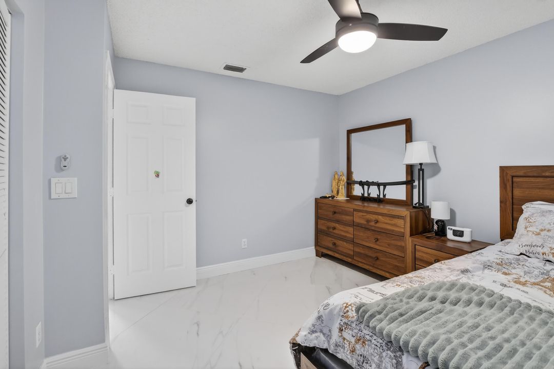 En Venta: $725,000 (4 camas, 2 baños, 2031 Pies cuadrados)