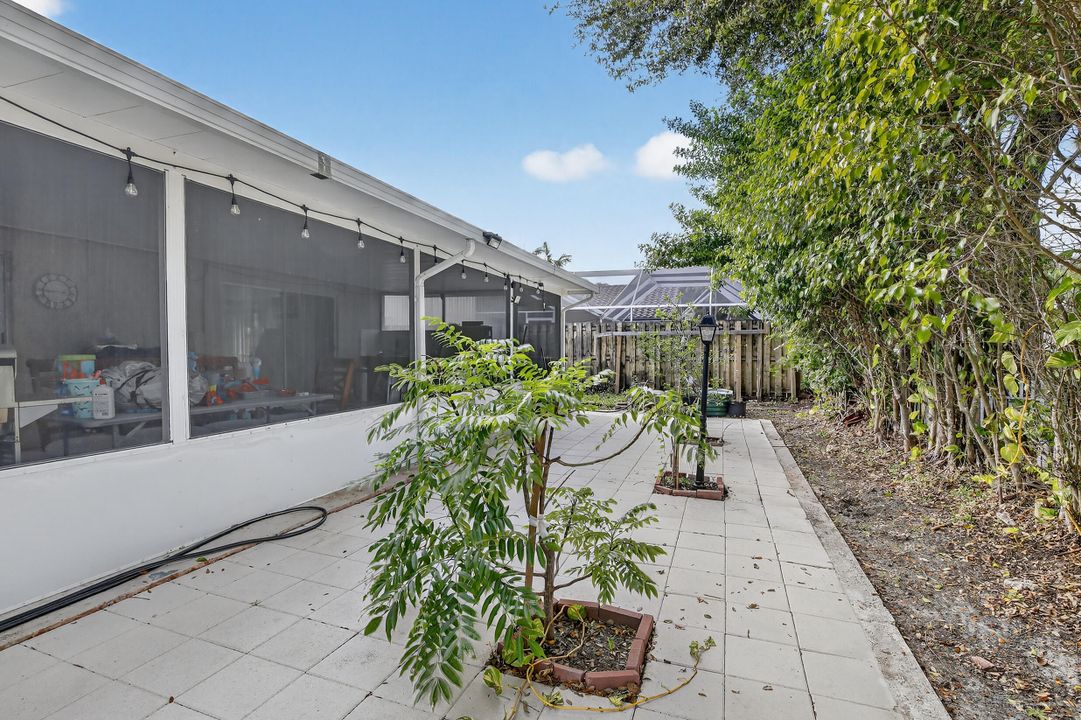 En Venta: $725,000 (4 camas, 2 baños, 2031 Pies cuadrados)