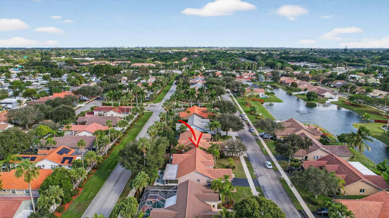 En Venta: $725,000 (4 camas, 2 baños, 2031 Pies cuadrados)