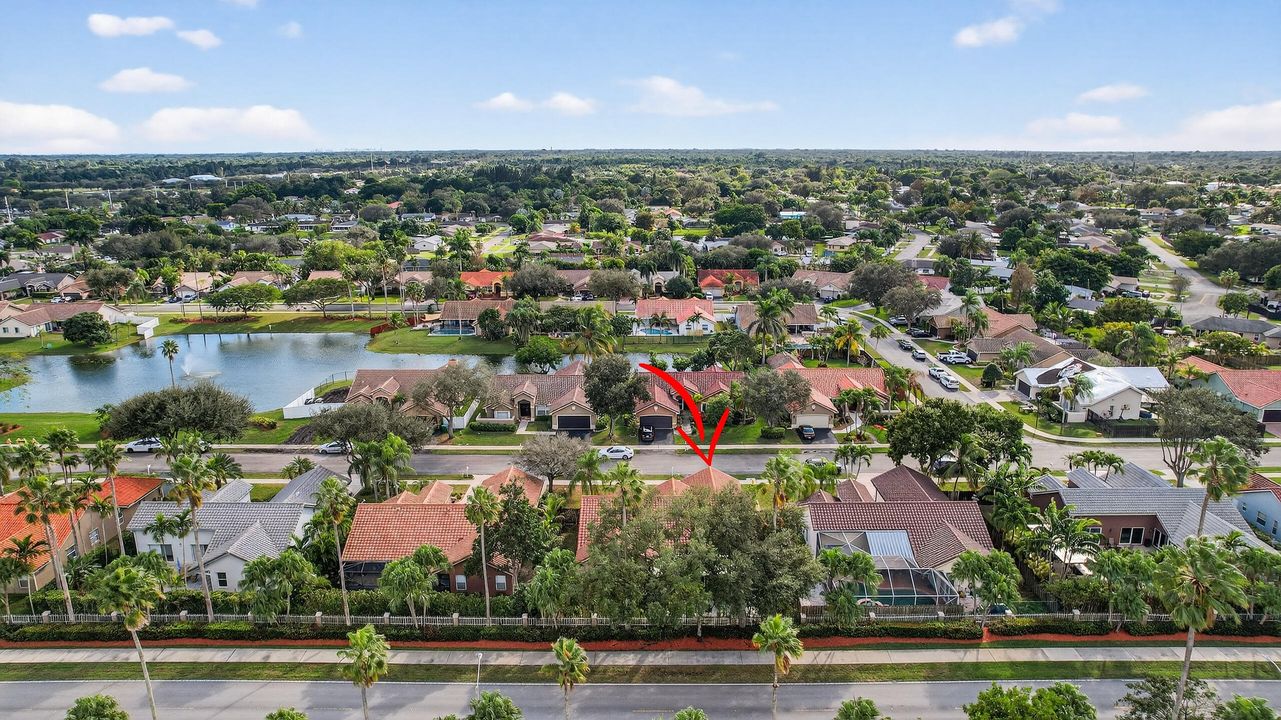 En Venta: $725,000 (4 camas, 2 baños, 2031 Pies cuadrados)