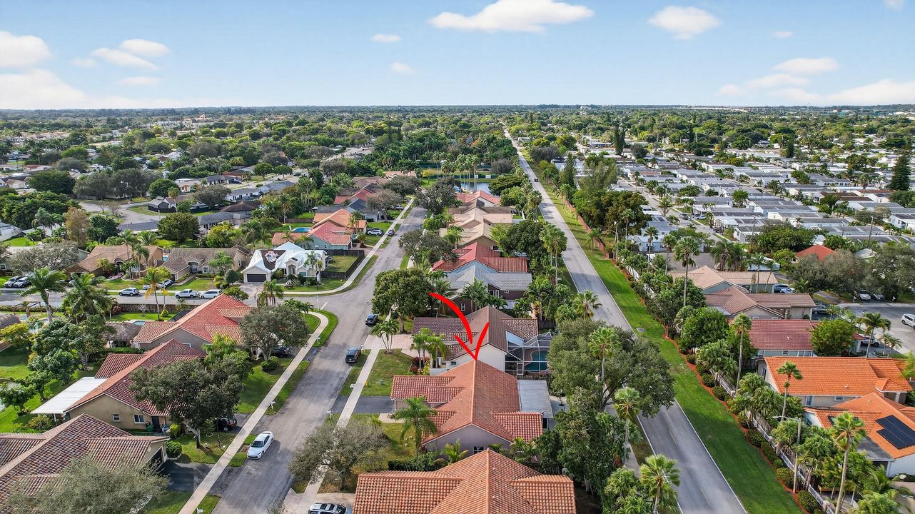 En Venta: $725,000 (4 camas, 2 baños, 2031 Pies cuadrados)