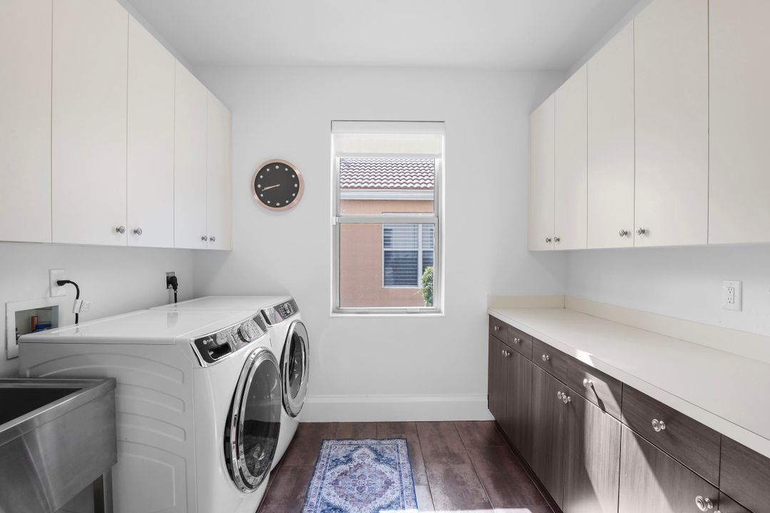 待售: $1,500,000 (5 贝兹, 4 浴室, 3579 平方英尺)