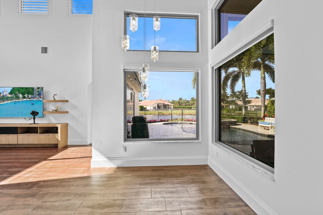 待售: $1,500,000 (5 贝兹, 4 浴室, 3579 平方英尺)