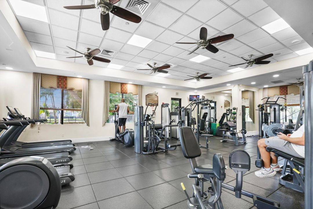 待售: $1,500,000 (5 贝兹, 4 浴室, 3579 平方英尺)