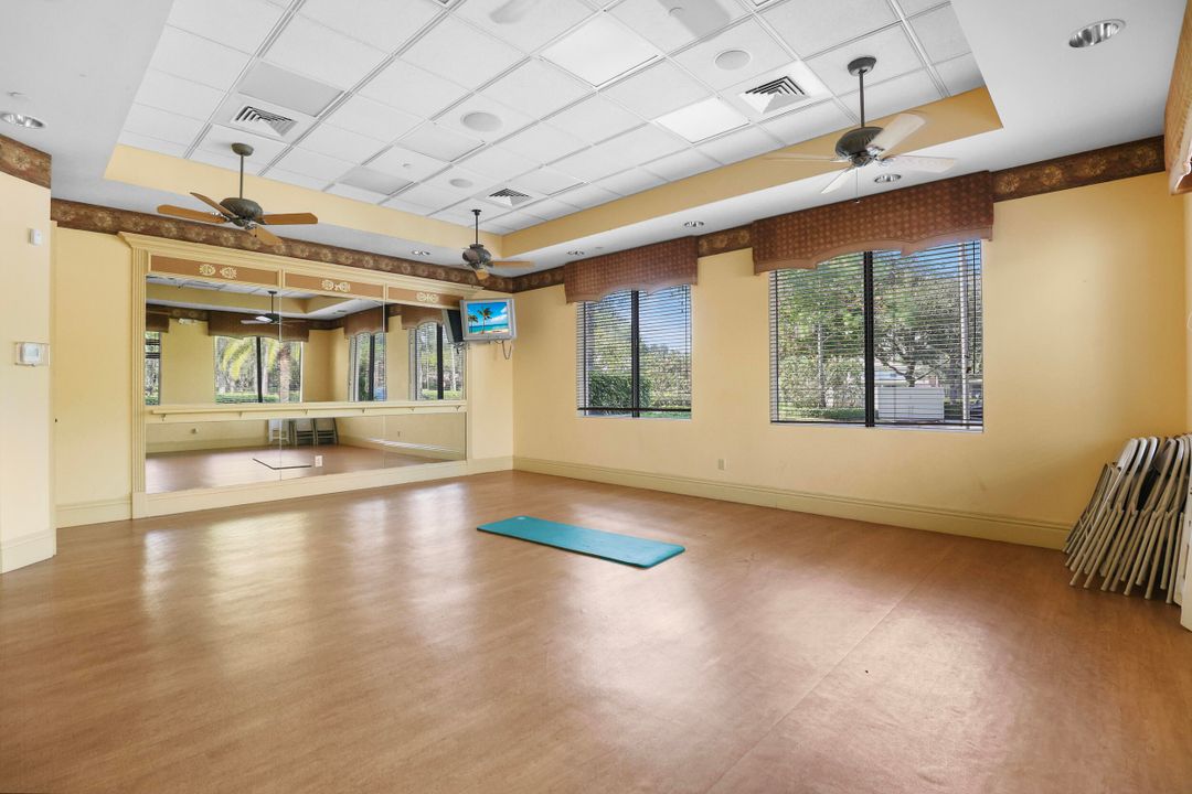 待售: $1,500,000 (5 贝兹, 4 浴室, 3579 平方英尺)