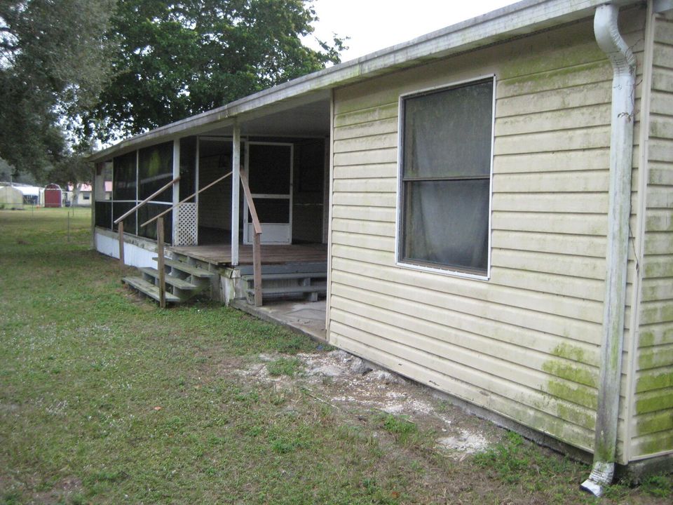 For Sale: $142,000 (4 beds, 2 baths, 1848 Square Feet)