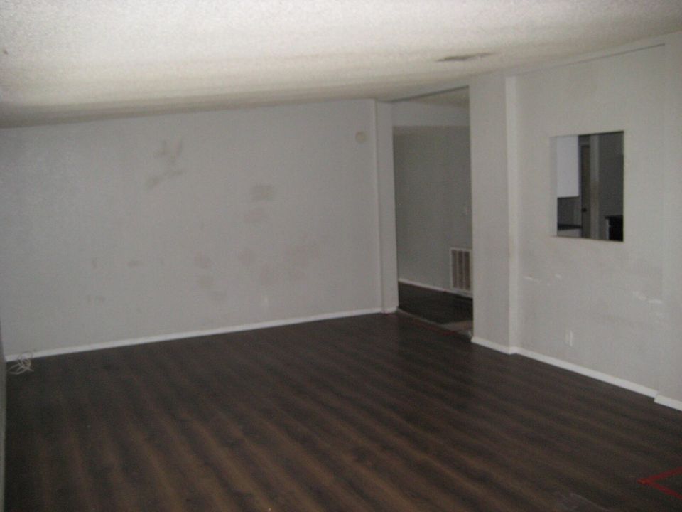 For Sale: $142,000 (4 beds, 2 baths, 1848 Square Feet)