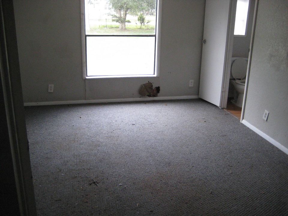 For Sale: $142,000 (4 beds, 2 baths, 1848 Square Feet)