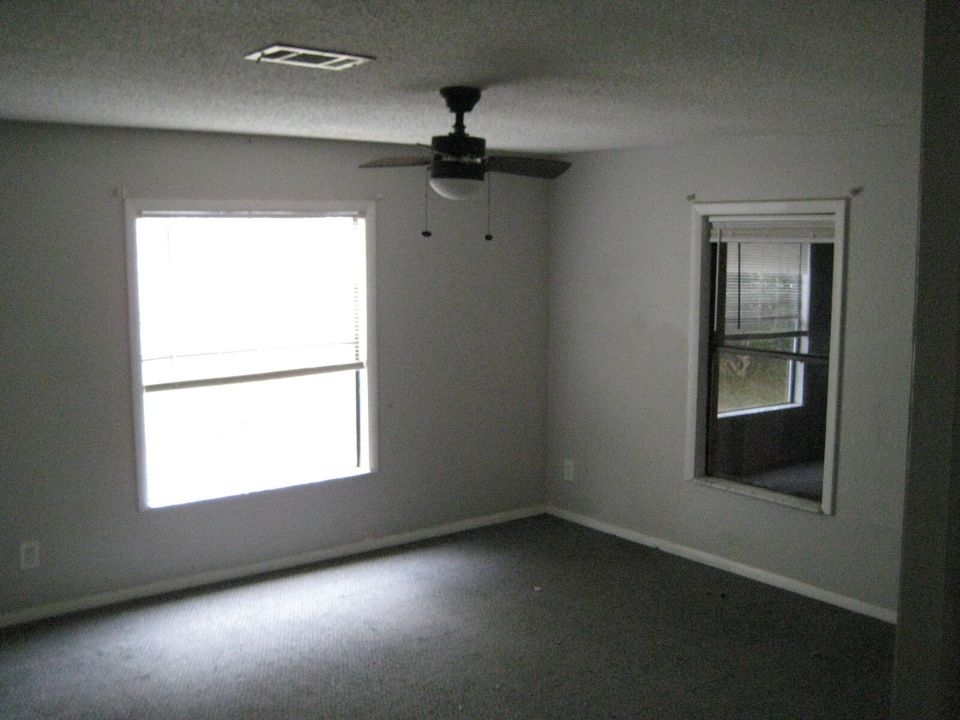 For Sale: $142,000 (4 beds, 2 baths, 1848 Square Feet)