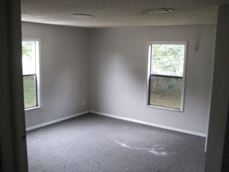 For Sale: $142,000 (4 beds, 2 baths, 1848 Square Feet)