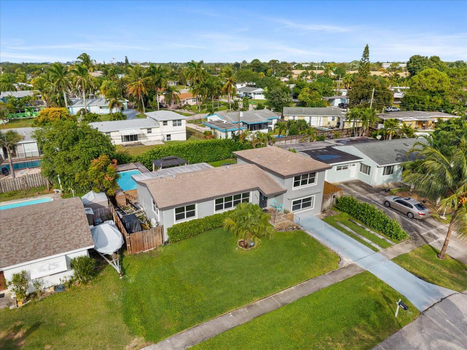 For Sale: $689,999 (4 beds, 3 baths, 1921 Square Feet)