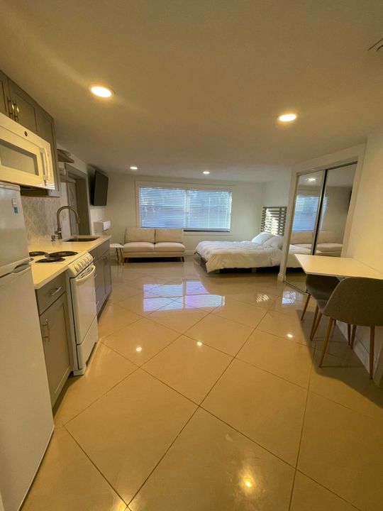 For Sale: $689,999 (4 beds, 3 baths, 1921 Square Feet)