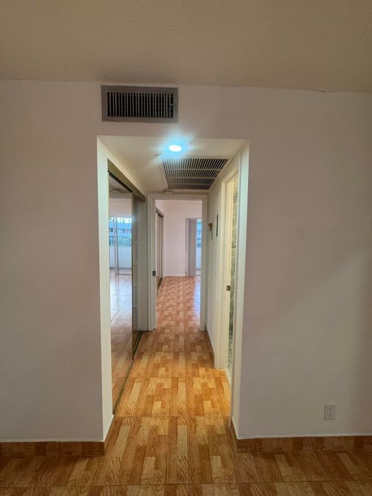 В аренду: $1,600 (1 спален, 1 ванн, 702 Квадратных фут)