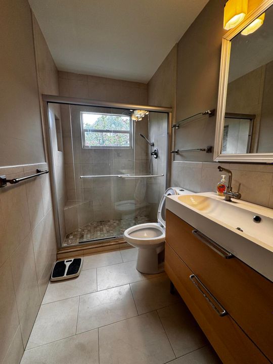 出租: $3,300 (3 贝兹, 3 浴室, 1805 平方英尺)