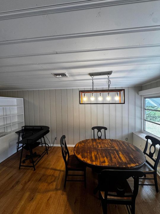 出租: $3,300 (3 贝兹, 3 浴室, 1805 平方英尺)