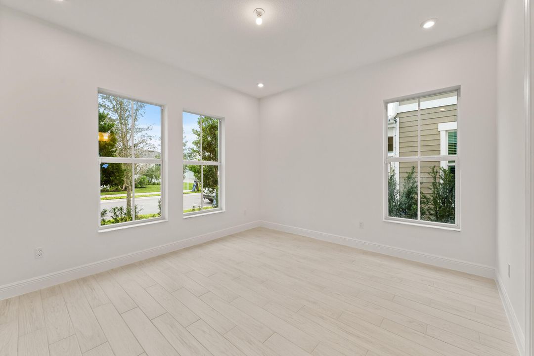 For Sale: $890,000 (4 beds, 3 baths, 3110 Square Feet)