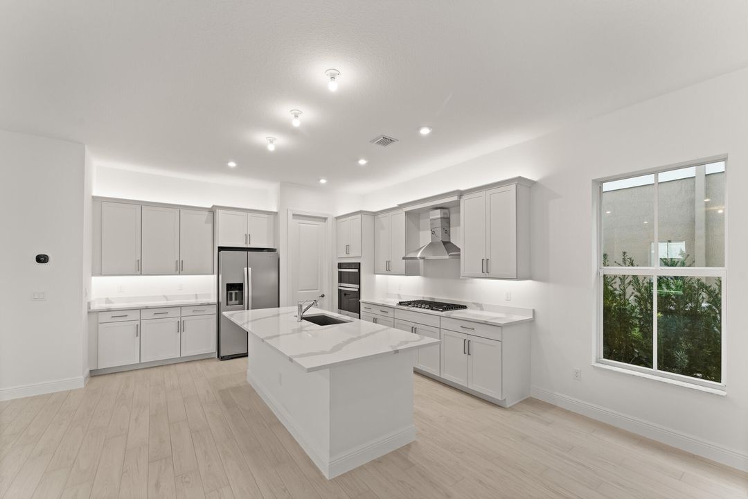 For Sale: $890,000 (4 beds, 3 baths, 3110 Square Feet)