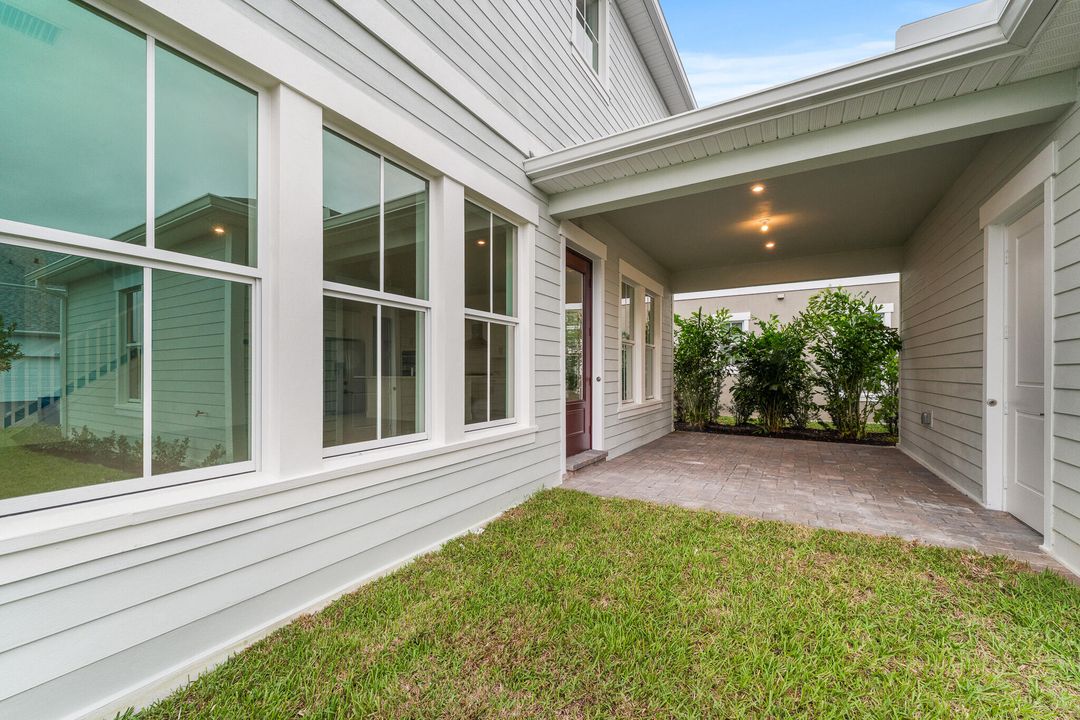 For Sale: $890,000 (4 beds, 3 baths, 3110 Square Feet)