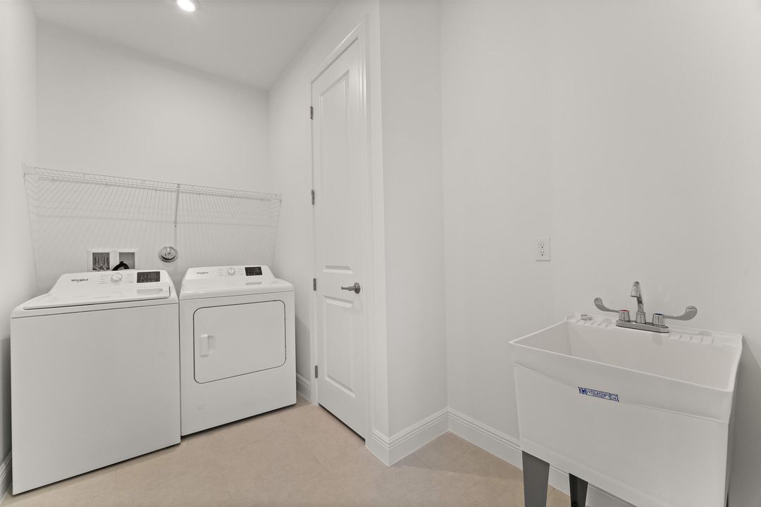 For Sale: $890,000 (4 beds, 3 baths, 3110 Square Feet)