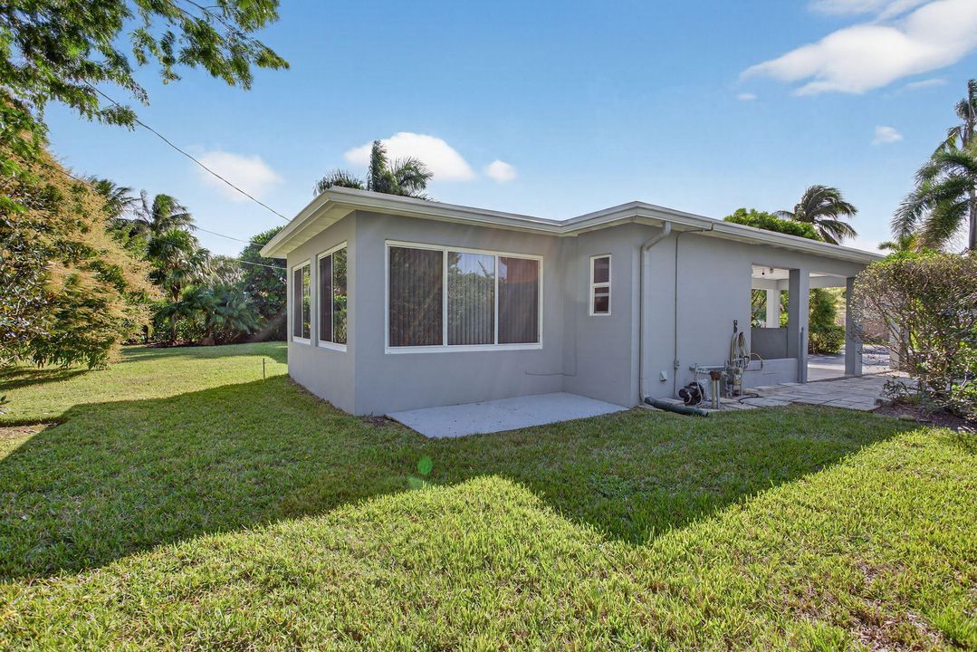 For Sale: $639,900 (3 beds, 2 baths, 1292 Square Feet)