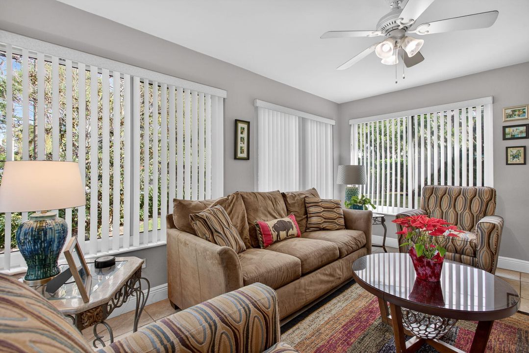 For Sale: $639,900 (3 beds, 2 baths, 1292 Square Feet)