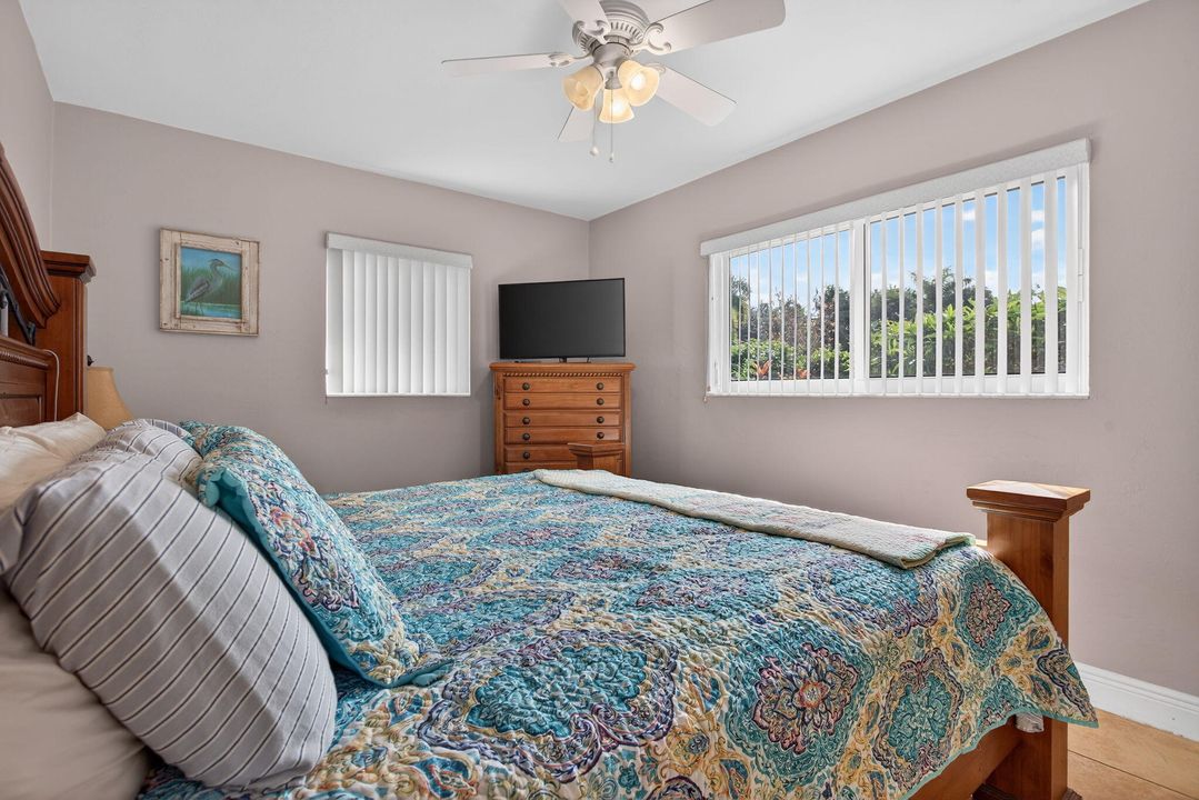 For Sale: $639,900 (3 beds, 2 baths, 1292 Square Feet)