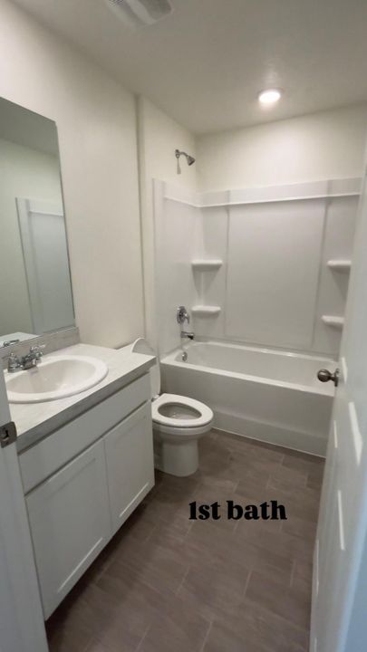 For Rent: $2,700 (4 beds, 2 baths, 2104 Square Feet)