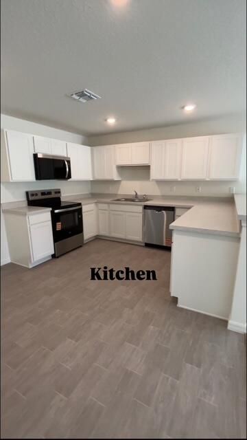 For Rent: $2,700 (4 beds, 2 baths, 2104 Square Feet)
