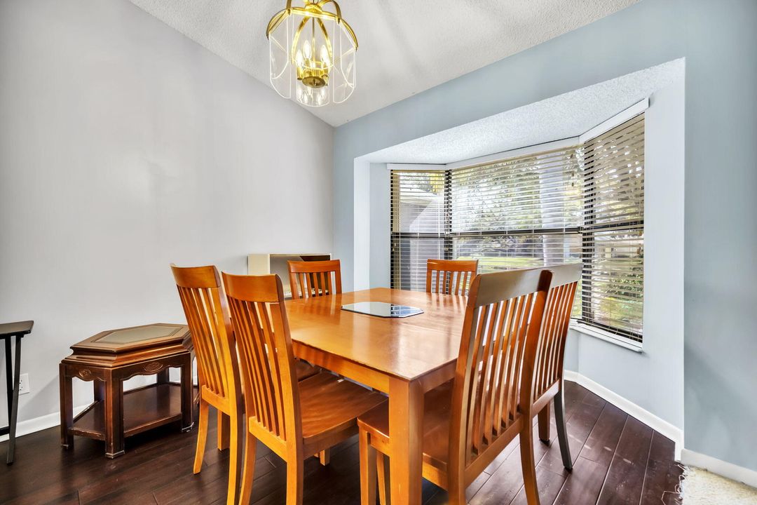 For Sale: $430,000 (2 beds, 2 baths, 1594 Square Feet)