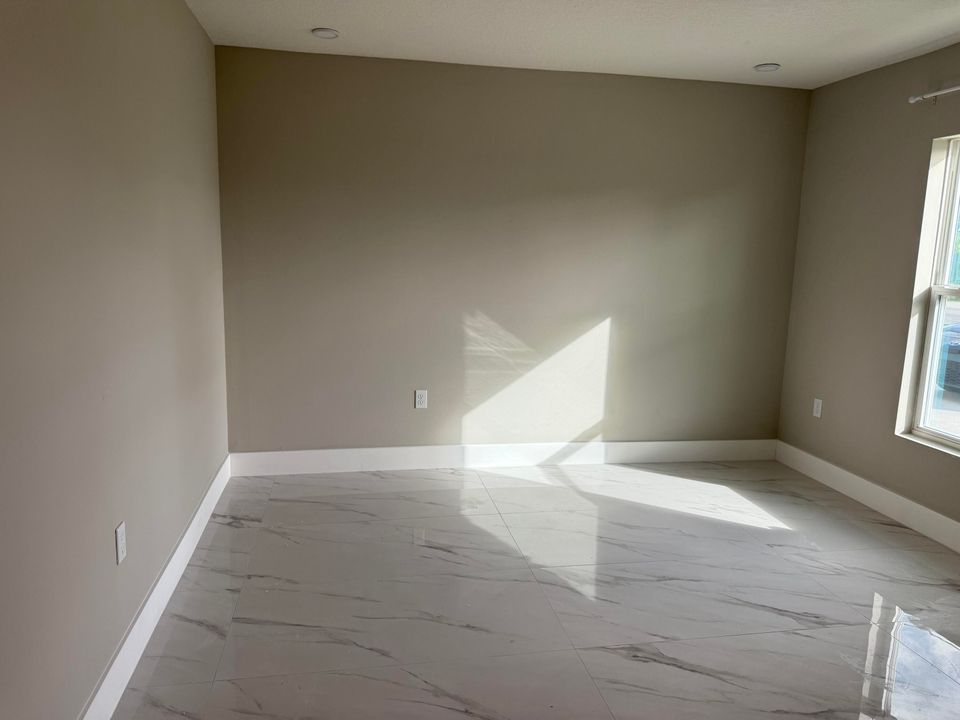 En Renta: $2,600 (4 camas, 2 baños, 1806 Pies cuadrados)