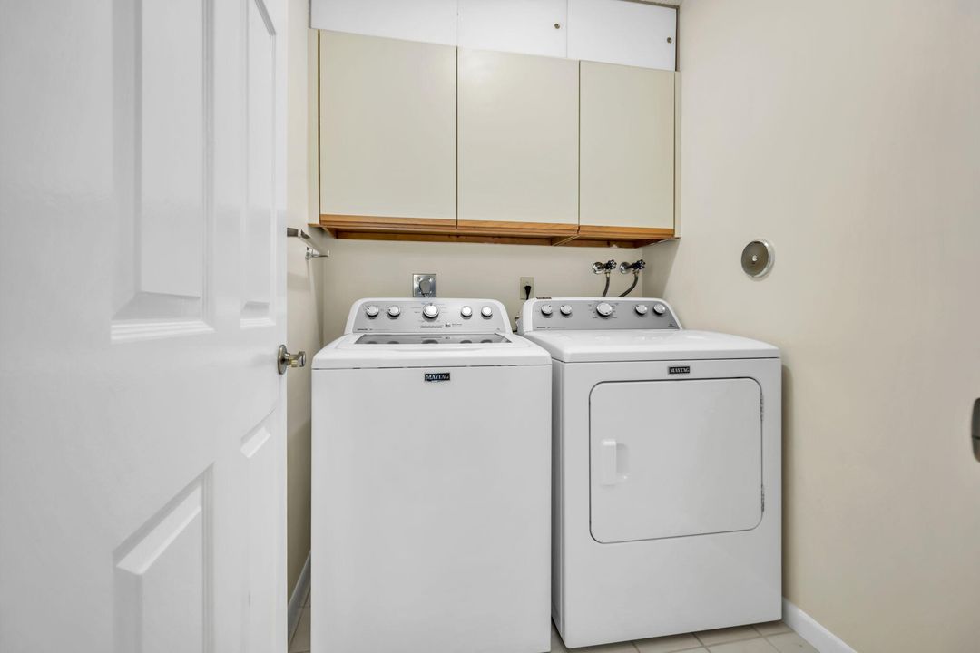 For Sale: $430,000 (2 beds, 2 baths, 1594 Square Feet)