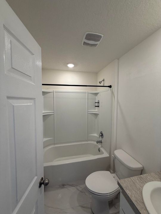 En Renta: $2,600 (4 camas, 2 baños, 1806 Pies cuadrados)