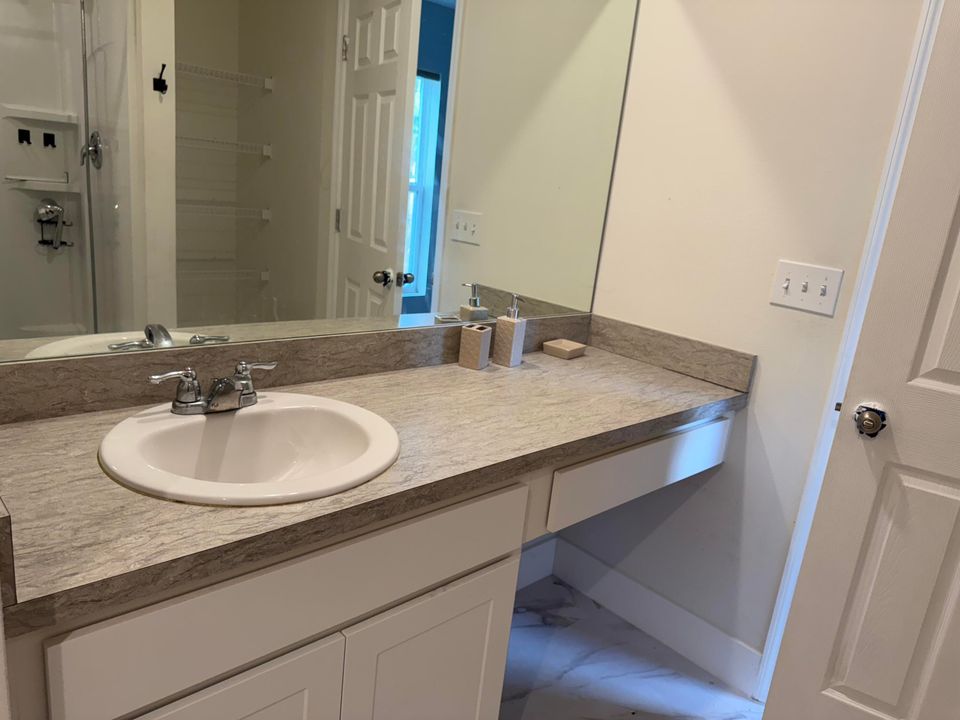 En Renta: $2,600 (4 camas, 2 baños, 1806 Pies cuadrados)