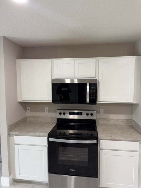 En Renta: $2,600 (4 camas, 2 baños, 1806 Pies cuadrados)