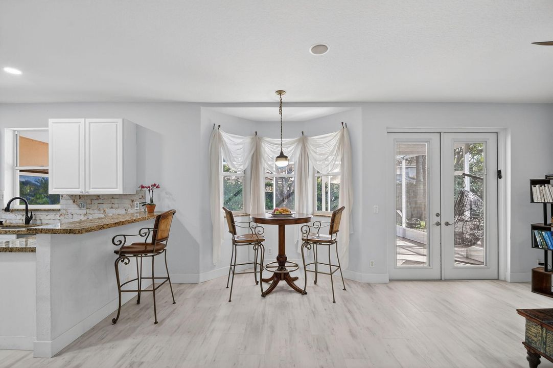 For Sale: $750,000 (4 beds, 2 baths, 2414 Square Feet)