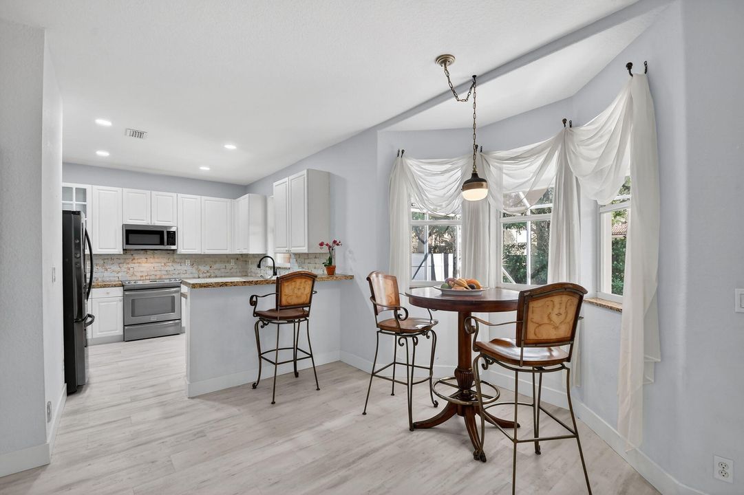 For Sale: $750,000 (4 beds, 2 baths, 2414 Square Feet)